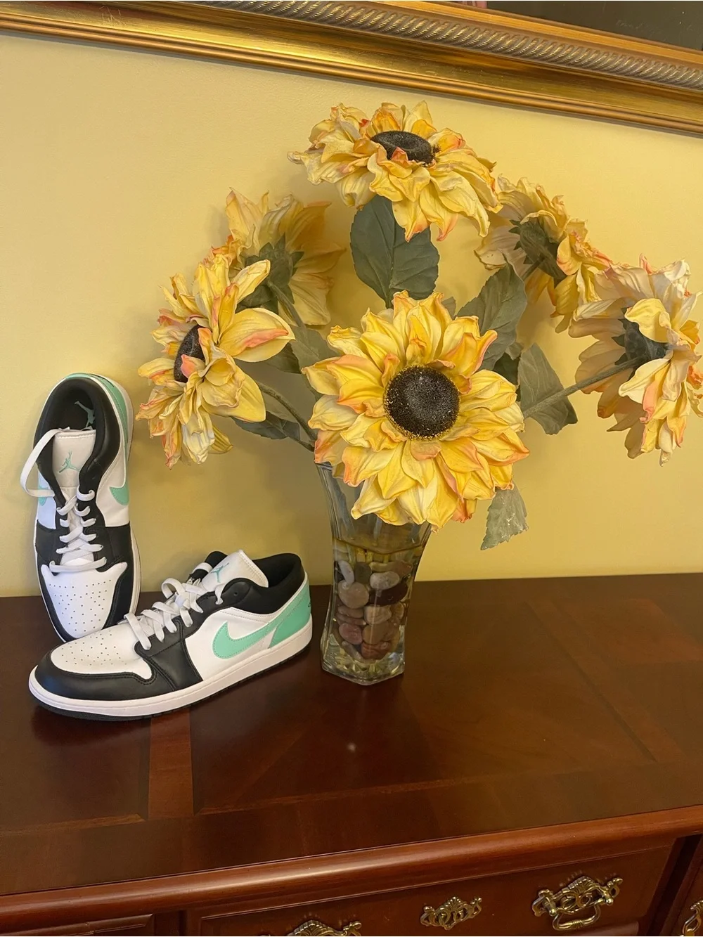 Men's Nike Jordan (Dunk) White Black & Mint Low-Top Basketball Sneakers Size 12